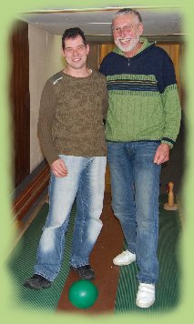 Weihnachtskegeln 2009 - Klaus und Dieter